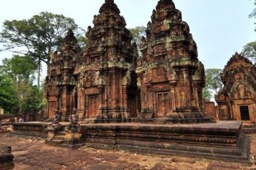 Banteay Srey - Floating Village Full Day