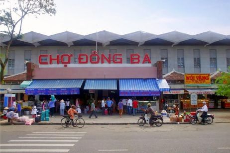 Dong Ba Market