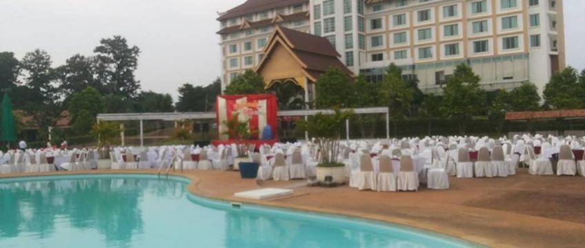 Arawan Riverside Hotel 