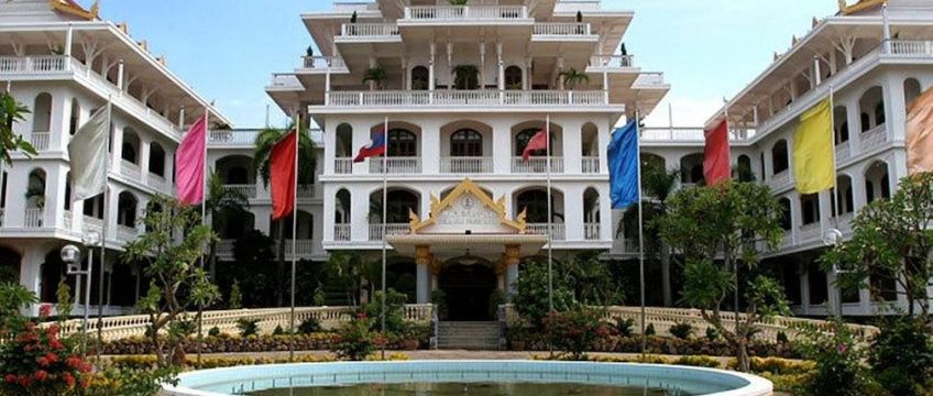 Champasak Palace Hotel 