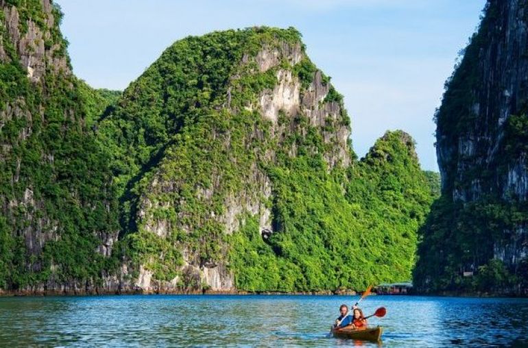 Hoa Lu, Tam Coc & Halong Bay 3 Days 2 Nights